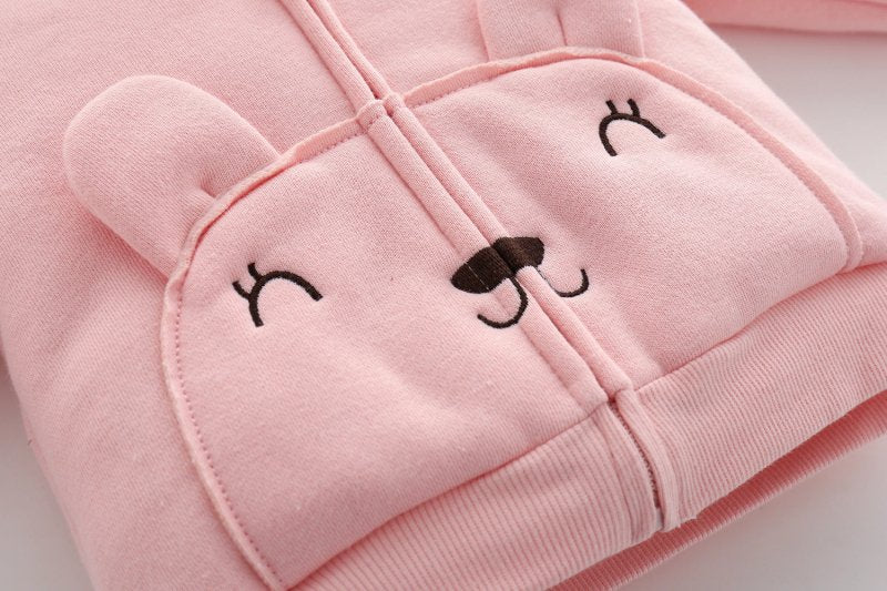 Baby hooded jacket $68.52 Dana Fashion Color: Pink Size: 100cm Baby Clothing Applicable age: 3 months 6 months 9 months 12 months 18 months 2 years old 3 years old Made of: Cotton style: Casual Collar type: round neck Applicable gender: female Whether to