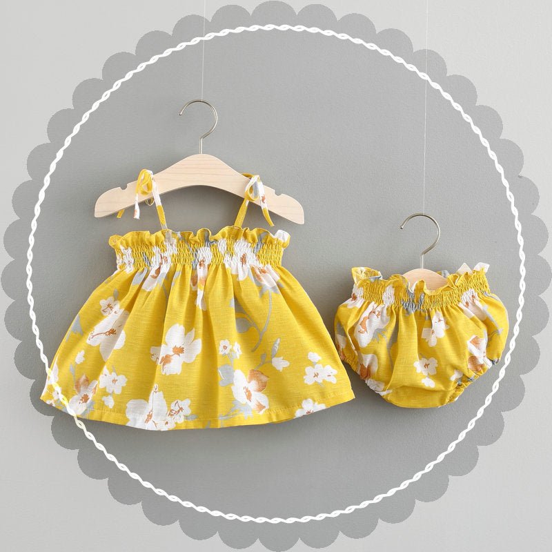 Baby New Summer Korean Princess Dress Baby Skirt Girl Dress Suit $14.76 Dana Fashion Color: Blue Child size: 100cm Baby Clothing Product information Skirt category: dress Fabric name: Cotton Pattern: Flowers Skirt style: strap skirt Size Information Size: