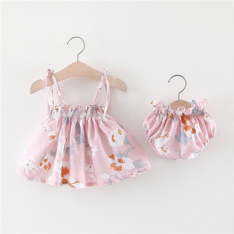 Baby New Summer Korean Princess Dress Baby Skirt Girl Dress Suit $14.76 Dana Fashion Color: Pink Child size: 100cm Baby Clothing Product information Skirt category: dress Fabric name: Cotton Pattern: Flowers Skirt style: strap skirt Size Information Size: