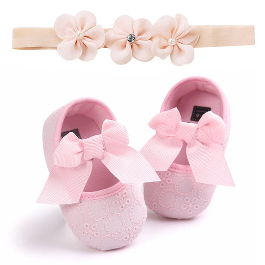 Baby princess shoes $15.58 Dana Fashion Color: Pink Size: 11cm Baby & Mother 0-6 months recommended to wear (11CM) 6-9 months recommended to wear (12CM) 9-12 months recommended to wear (13CM)