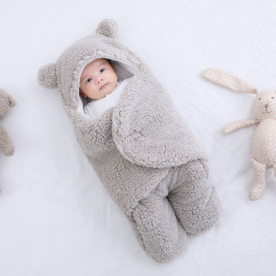 Baby Sleeping Bag Envelope for Newborn Baby Winter Swaddle Blanket $59.50 Dana Fashion Color: Light grey style: 3M Baby Clothing Overview The first layer of flannel, not easy to fade, can not afford the ball, no lint, good warmth The second layer of imita