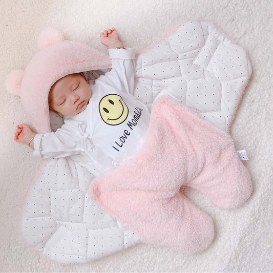 Baby Sleeping Bag Envelope for Newborn Baby Winter Swaddle Blanket $59.50 Dana Fashion Color: Beige style: 3M Baby Clothing Overview The first layer of flannel, not easy to fade, can not afford the ball, no lint, good warmth The second layer of imitation