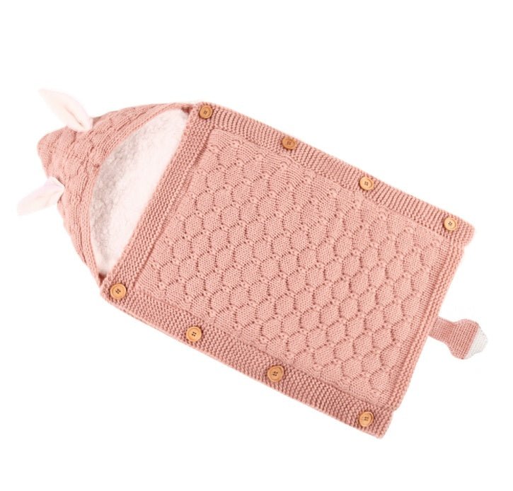 Baby sleeping bag $34.19 Dana Fashion Color: Pink Baby Clothing Style: envelope type Fabric: Blended Lining: lamb cashmere Filling: Cotton wool Thick： thick pattern: plain Size： 70*40cm