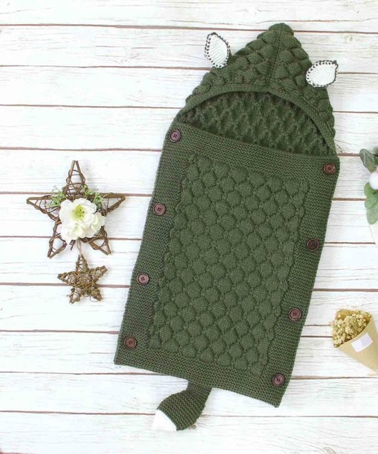 Baby sleeping bag $49.62 Dana Fashion Color: GreenA Baby Clothing Style: envelope type Fabric: Blended Lining: lamb cashmere Filling: Cotton wool Thick： thick pattern: plain Size： 70*40cm