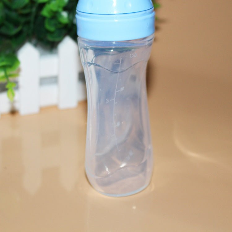 Baby Spoon Bottle Feeder $14.70 Dana Fashion Color: Blue Baby & Mother Capacity: 120 ml Material: spoon head, bottle body [food grade silicone], other food grade PP Disinfection: can be 120 degrees or less, boiled or steamed It is used to feed semi-liquid