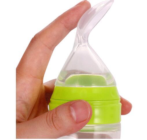 Baby Spoon Bottle Feeder $14.70 Dana Fashion Color: Blue Baby & Mother Capacity: 120 ml Material: spoon head, bottle body [food grade silicone], other food grade PP Disinfection: can be 120 degrees or less, boiled or steamed It is used to feed semi-liquid