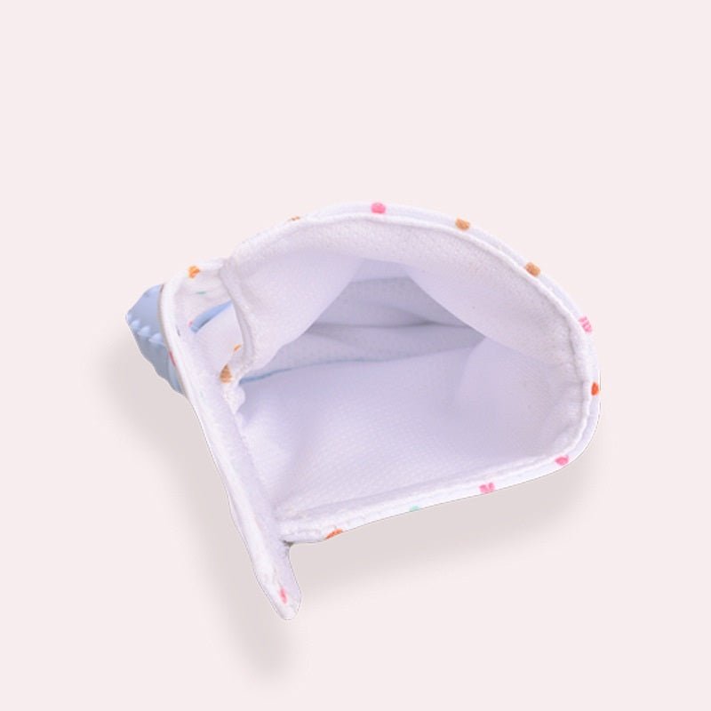 Baby teether baby anti-bite silicone molar gloves children's sound toys $21.67 Dana Fashion Color: A blue quantity: 1pair Toys & Hobbies Product information : Material: Silicone Applicable age: more than 3 months Color: Smiley Gloves Yellow, Smiley Gloves