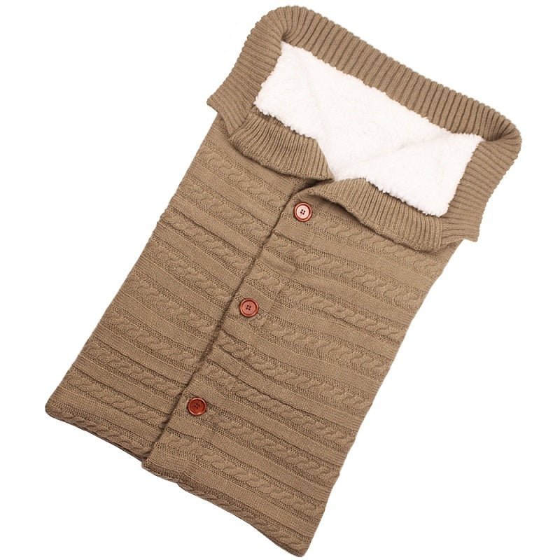 Baby Thickened Plus Velvet Warm Sleeping Bag $110.92 Dana Fashion Color: Khaki Baby & Mother Product information： Product Category : Wraps Fabric: Paris yarn pattern: Plain Color: White, beige, gray, black Size: 60*45CM (manual measurement has a certain e