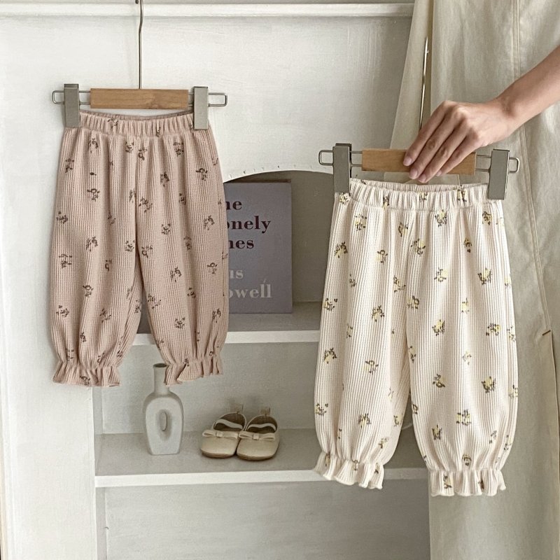 Baby Waffle Printing Elastic Cord Ankle-tied Long Pants $31.07 Dana Fashion Color: Apricot Suitable For Height: 100cm Baby Clothing Product information: Pattern: Flowers Color: khaki, apricot Pants length: trousers Fly opening: hairband belt Suitable heig