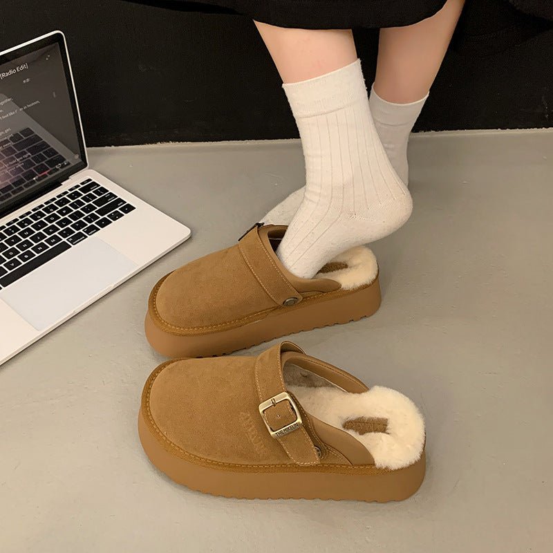 Back Strap Two-way Thick-soled Furry Half Slippers $78.50 Dana Fashion Color: Camel Size: 35 Women's shoes Product information: Lining material: artificial velboa Toe holder shape: round head Color: khaki, camel Shoe Upper material: Suede Size: 35,36,37,3