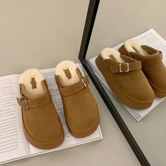 Back Strap Two-way Thick-soled Furry Half Slippers $78.50 Dana Fashion Color: Camel Size: 35 Women's shoes Product information: Lining material: artificial velboa Toe holder shape: round head Color: khaki, camel Shoe Upper material: Suede Size: 35,36,37,3