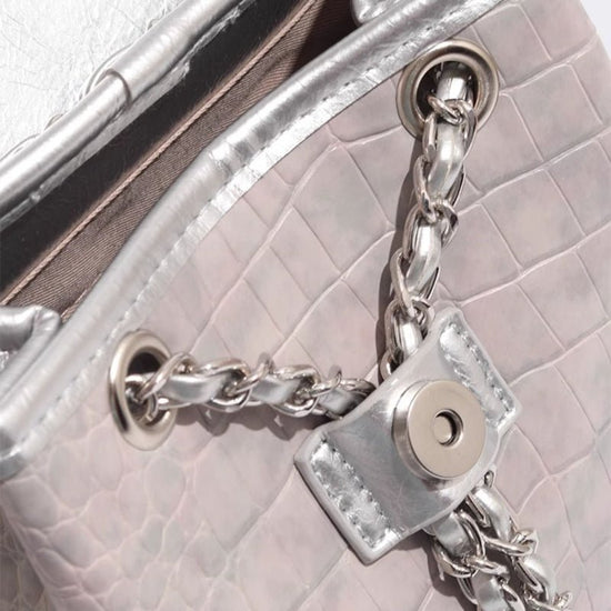 Backpack Millennium Hot Girl Pattern $73.24 Dana Fashion Color: Silver Women's Bags Product information: With/without interlining: None Lining material: Polyester Shoulder strap style: Double joint Closing method: Package cover type Acceptable Computer si
