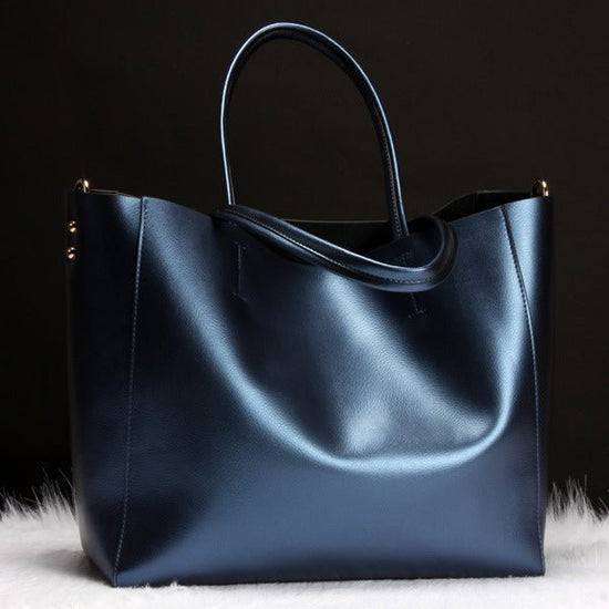 Bags Women New Mummy Bags European And American Fashion Women's Bags Shoulder Bags Handbags One Drop Shipping Bags $139.00 Dana Fashion Color: Blue Women's Bags Product information: Material: High quality cowhide Color: Silver, bronze, wine, red, blue and