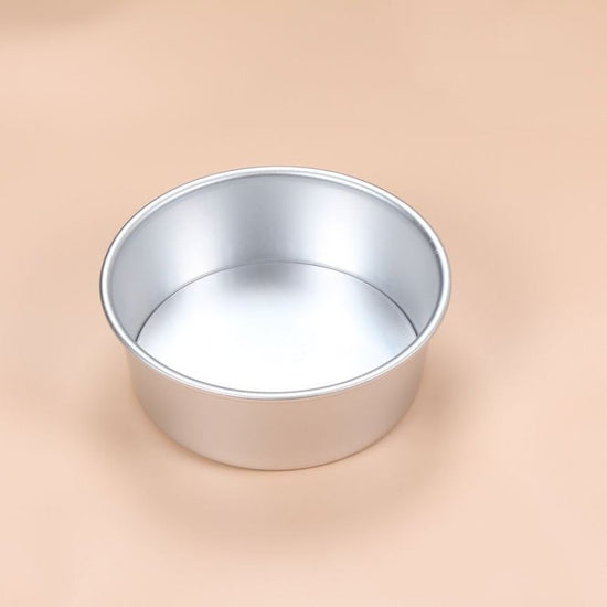 Baking Mold Cake Mold Tool Bottom Cake Mold Oven $55.45 Dana Fashion Color: Silver Dana's Kitchen Product information Product Category: Cake Mould Shape: round Material: Aluminum alloy Size: 12 inches color：silver Package: Aluminum alloy cake mold*1