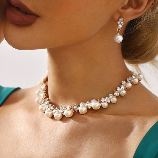 Baroque Alloy Necklace And Earrings Elegant Fashion All-match Bridal Formal Formal Dress Jewelry Suit $49.50 Dana Fashion Color: Gold Women's Accessories Product information: Pattern: Other Treatment Process: Electroplating Color: gold, white k Applicable