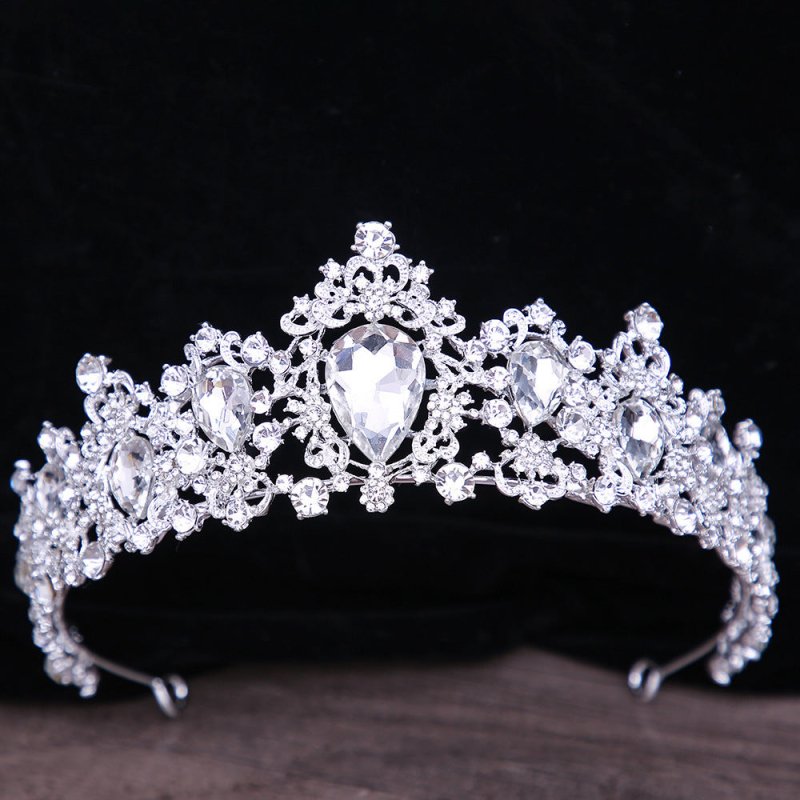 Baroque Rhinestone Crystal Bridal Crown $29.00 Dana Fashion Color: Silvery white Women's Accessories Product information: Material: Alloy Purity: KC gold Style: Retro Processing technology: diamond inlay Packing list: Crown*1