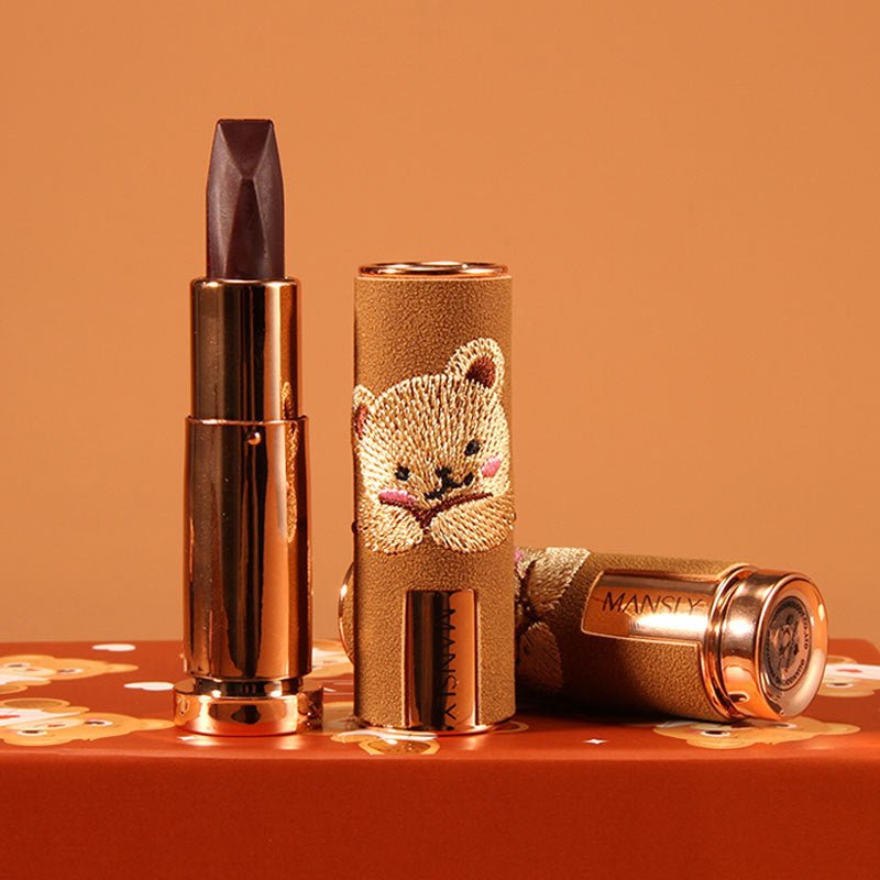Bear Three-Color Lipstick Cushion Two-Piece Set $41.11 Dana Fashion style: Set makeup Product Information: Applicable people: Ladies Skin Type: General Efficacy: Modification, even skin tone Specifications: normal specifications Special purpose cosmetics: