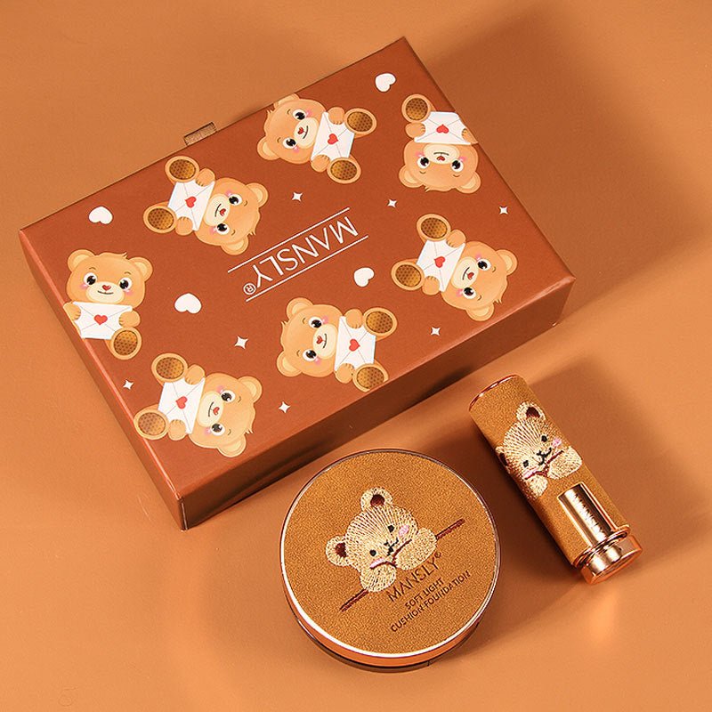 Bear Three-Color Lipstick Cushion Two-Piece Set $41.11 Dana Fashion style: Set makeup Product Information: Applicable people: Ladies Skin Type: General Efficacy: Modification, even skin tone Specifications: normal specifications Special purpose cosmetics: