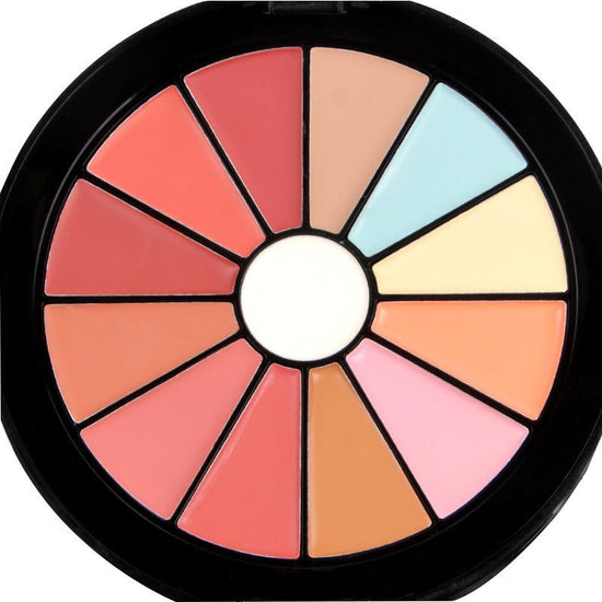 Beginner Eyeshadow Palette Set Makeup Box $85.00 Dana Fashion Color: South American makeup Product information: Color: 72 eye shadow Number of colors: eight colors and above Specifications: normal specifications Special purpose cosmetics: No Skin Type: Ge