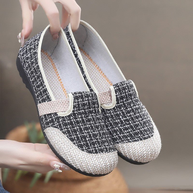 Beijing Cloth Shoes Spring Women $29.50 Dana Fashion Color: 852 Black Size: 35 Women's shoes Product information: Pattern: Ethnic Applicable sports: Universal Lining material: cloth Color: Butterfly Brown, butterfly Black, 85-1 red, 85-1 khaki, 85-2 Black