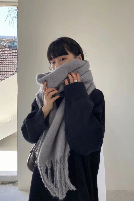 Women's Temperament Fashion Warm Solid Color Shawl Scarf