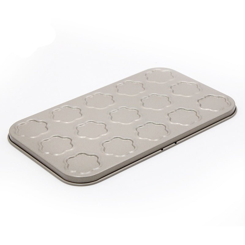 Biscuit cake pan $17.47 Dana Fashion Color: 15 flower Dana's Kitchen Material: carbon steel Specifications: 30 companies, 35 companies, 15 macarons, 15 clubs macarons, 15 hemisphere macarons Purpose: Macaron cake mould Color style: as shown Application: c