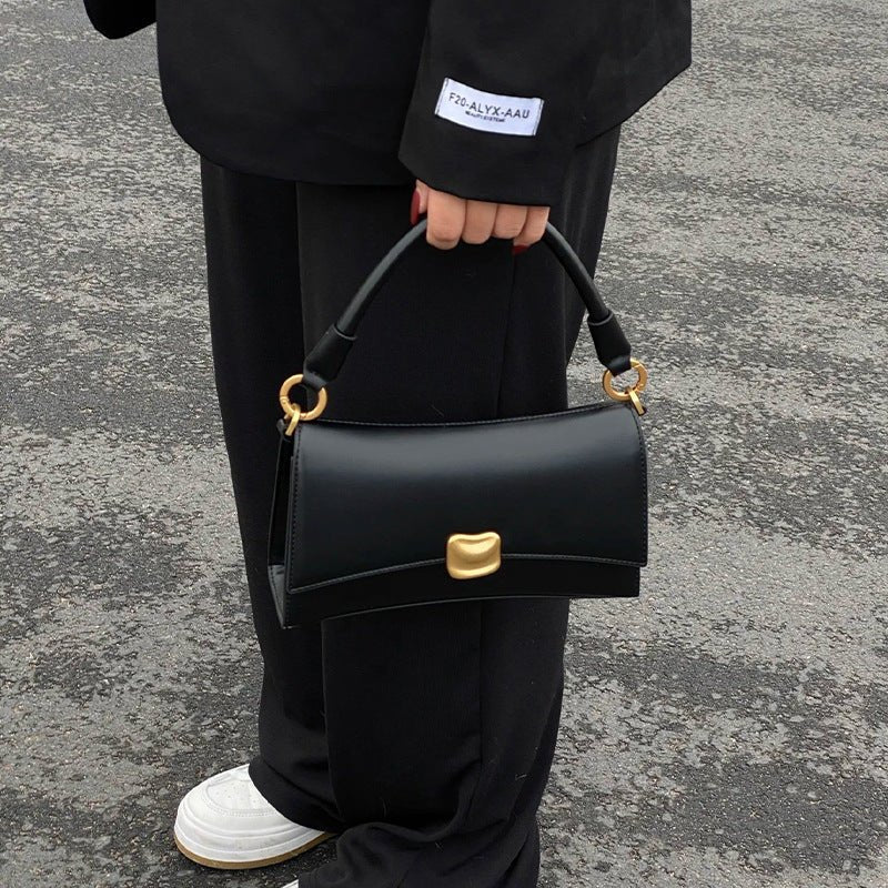 Black Underarm Baguette Bag Portable Crossbody Bag $31.47 Dana Fashion Color: Black Size: 23x13x7cm Women's Bags Product information: Color: Black Hardness: medium and soft Size: length 23cm height 13cm bottom thickness 7cm Material: PU Suitcase shape: Ho