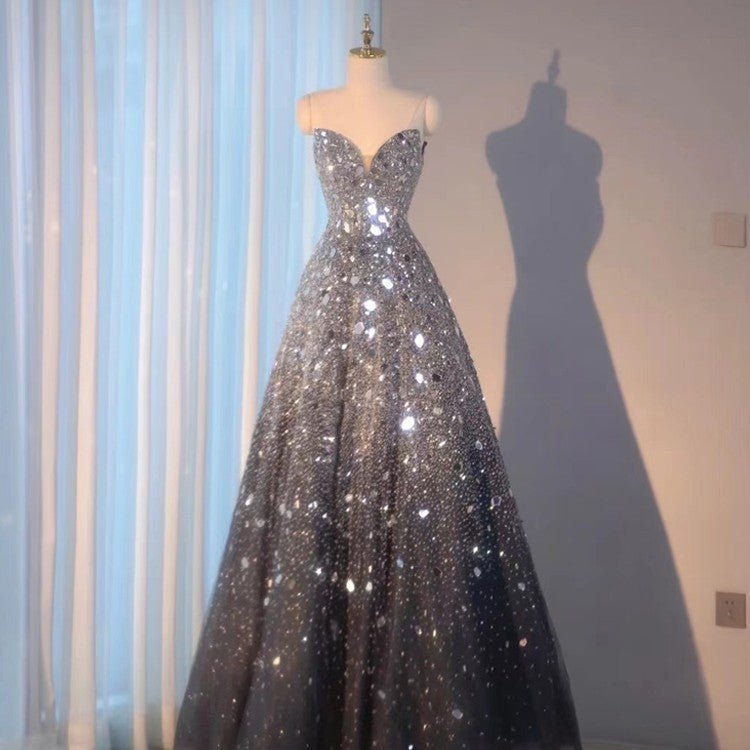 Blue Heavy Industry Wedding Evening Dress $999.99 Dana Fashion Color: Dark Blue Size: 2XL Women's clothing Product information : Color: dark blue Fabric: mesh cloth Beads: sequins Sleeve length: sleeveless Style: tube top type Size Information: Size S,M,L