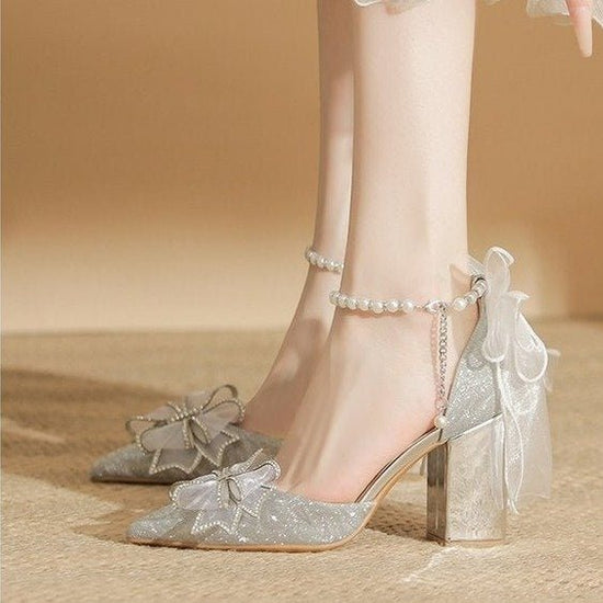 Bow Beaded Pointed Low-cut High Heels $49.90 Dana Fashion Color: Silver 8cm Size: 34 Women's shoes Product information: Pattern: solid color Lining material: Microfiber Color: Silver 6cm, silver 8cm Upper height: low top Heel height: mid heel (3-5CM) Heel