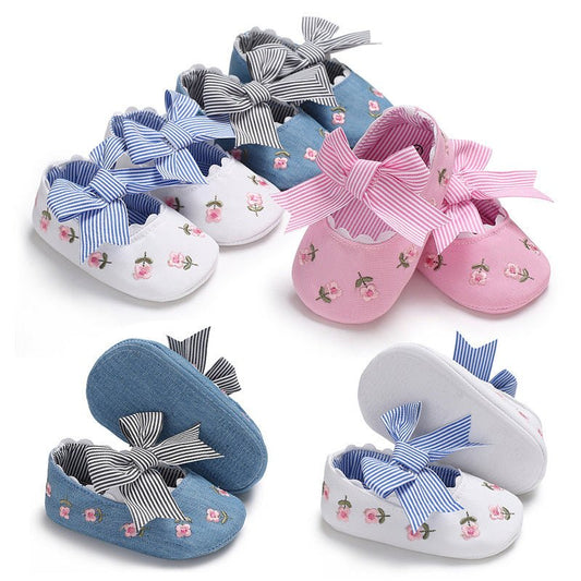 Bowknot Baby Shoes Girl Toddler Anti-Slip Shoe $28.23 Dana Fashion Color: Blue Size: 11CM Baby & Mother Size reference table (Coco mom's small shoe store) Sole code label 12 14 16 Shoe length 11cm 12cm 13cm Reference month age 0-6month 6-10month 10-16mont