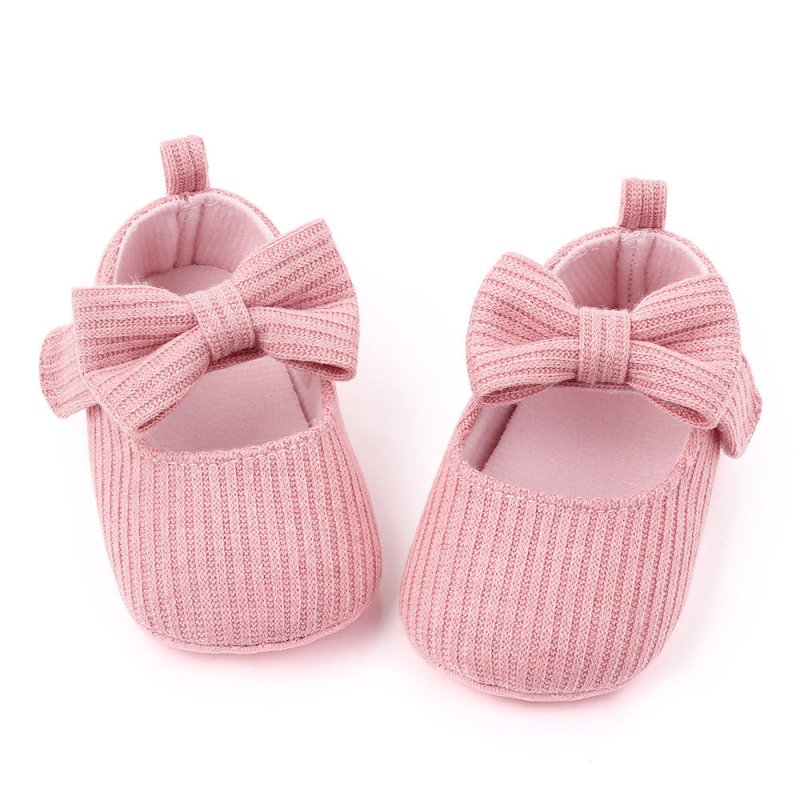 Bowknot Woolen Knit Baby Shoes Moccasins Princess Shoes Baby Shoes $14.30 Dana Fashion Color: Black Shoe size: 11cm Baby & Mother Product information: Product Category: Toddlers Upper material: knitted Style: cute Function: breathable, non-slip, wear-resi