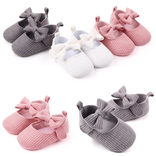 Bowknot Woolen Knit Baby Shoes Moccasins Princess Shoes Baby Shoes $14.30 Dana Fashion Color: Black Shoe size: 11cm Baby & Mother Product information: Product Category: Toddlers Upper material: knitted Style: cute Function: breathable, non-slip, wear-resi