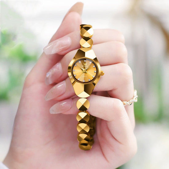 Bracelet Ceramic Tungsten Steel Quartz Watch $59.00 Dana Fashion Color: Gold Women's Accessories Product information: Material: Precision steel material+synthetic zircon Color: Rose gold plated Craftsmanship: Diamond inlay, polishing, polishing Size: Inne