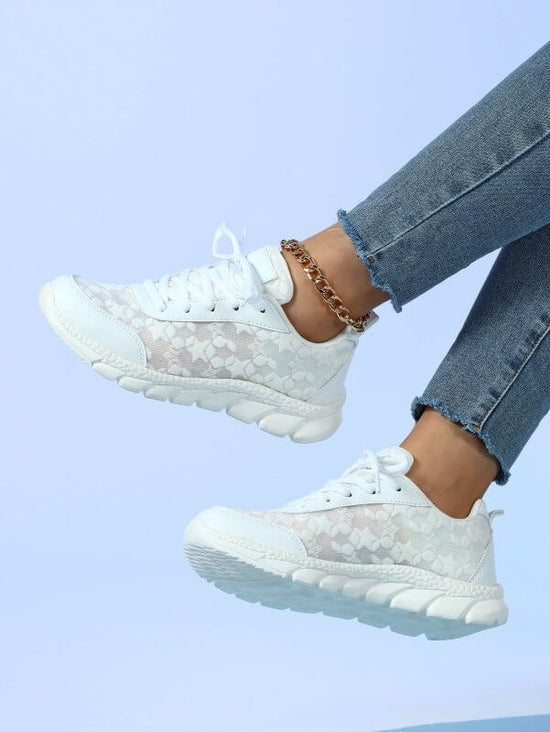 Breathable Lightweight Casual Women's Sports Shoes $38.50 Dana Fashion Color: White Size: 35 Women's shoes Product information: Color: White Upper height: low top Heel height: mid heel (3-5CM) Size: 35, 36, 37, 38, 39, 40, 41, 42, 43, 44 Sole craft: visco
