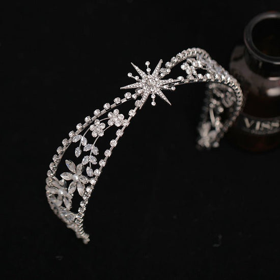 Bridal Crown Headdress Rhinestone Zircon Headband Light Luxury Wedding Wedding Accessories $35.82 Dana Fashion Color: White Women's Accessories Product information: Treatment Process: Electroplating Color: HG783 Style: Women's Material: Alloy Shape: Crown
