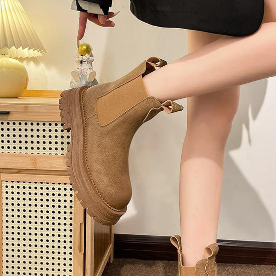 British Style Complex Sleeve Motorcycle Boots Women $55.90 Dana Fashion Color: Black Size: 35 Women's shoes Product information: Lining material: Leather Color: khaki, black, Ginger yellow Size: 35, 36, 37, 38, 39, 40 Sole material: rubber Toe holder shap