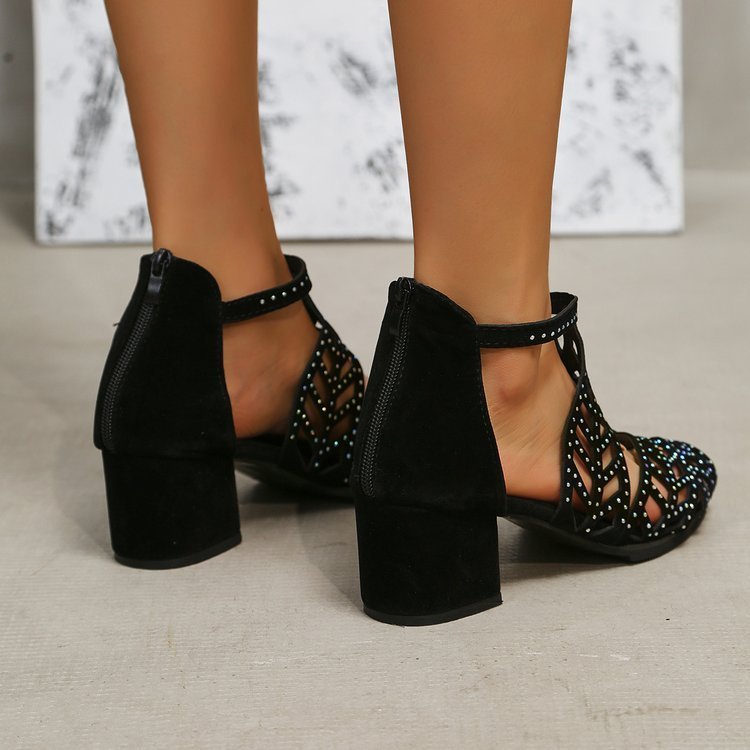 Buckled Chunky Heel Casual Plus Size Women's Roman Rhinestone Sandals $40.99 Dana Fashion Color: Black Size: 35 Women's shoes Product information: Lining material: pu Toe holder shape: Fish Mouth Color: red, black, dark brown Shoe Upper material: pu Size: