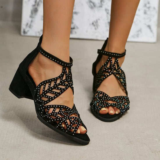 Buckled Chunky Heel Casual Plus Size Women's Roman Rhinestone Sandals $40.99 Dana Fashion Color: Black Size: 35 Women's shoes Product information: Lining material: pu Toe holder shape: Fish Mouth Color: red, black, dark brown Shoe Upper material: pu Size: