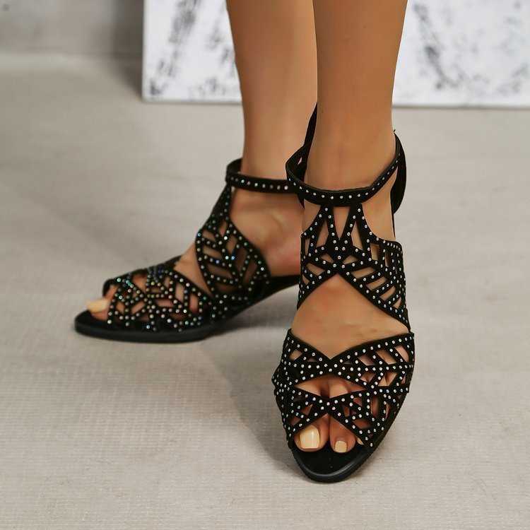 Buckled Chunky Heel Casual Plus Size Women's Roman Rhinestone Sandals $40.99 Dana Fashion Color: Black Size: 35 Women's shoes Product information: Lining material: pu Toe holder shape: Fish Mouth Color: red, black, dark brown Shoe Upper material: pu Size: