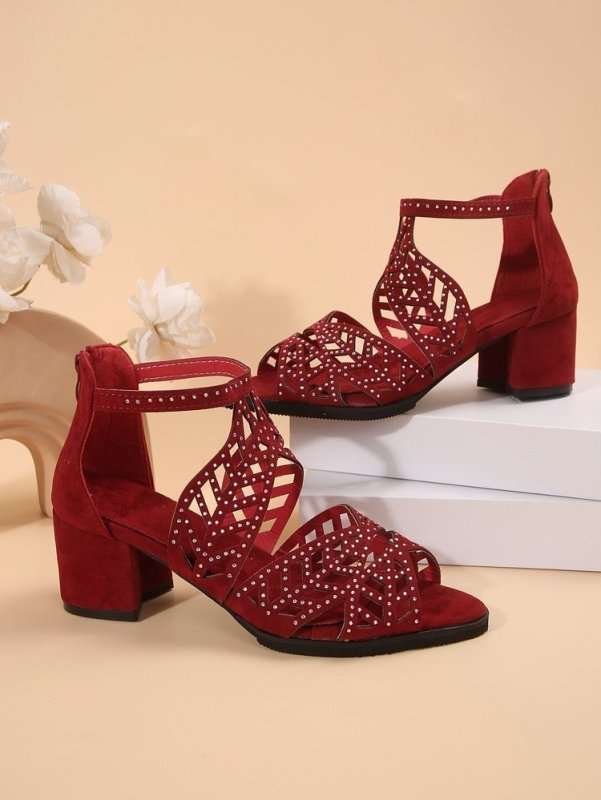 Buckled Chunky Heel Casual Plus Size Women's Roman Rhinestone Sandals $40.99 Dana Fashion Color: Red Size: 35 Women's shoes Product information: Lining material: pu Toe holder shape: Fish Mouth Color: red, black, dark brown Shoe Upper material: pu Size: 3
