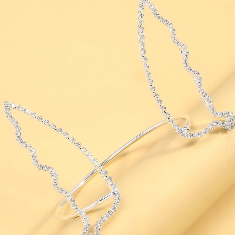 Butterfly Bracelet Female Simple Shiny Rhinestone Armband $20.33 Dana Fashion Color: Gold Women's Accessories Product information: Treatment Process: Electroplating Color: gold, silver Material: Rhinestone Packing list: 1* Armband Product Image:
