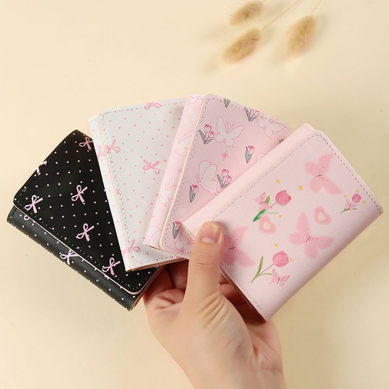 Butterfly-patterned Short Style Three-fold Wallet Multifunction $19.00 Dana Fashion Color: Beige Dots Rose Women's Bags Product information: Color: beige dot rose, pink rose, simple pen rose, black dot Rose Function: waterproof, wear-resistant, and storab