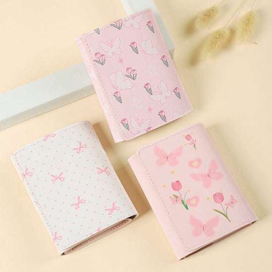 Butterfly-patterned Short Style Three-fold Wallet Multifunction $19.00 Dana Fashion Color: Beige Dots Rose Women's Bags Product information: Color: beige dot rose, pink rose, simple pen rose, black dot Rose Function: waterproof, wear-resistant, and storab
