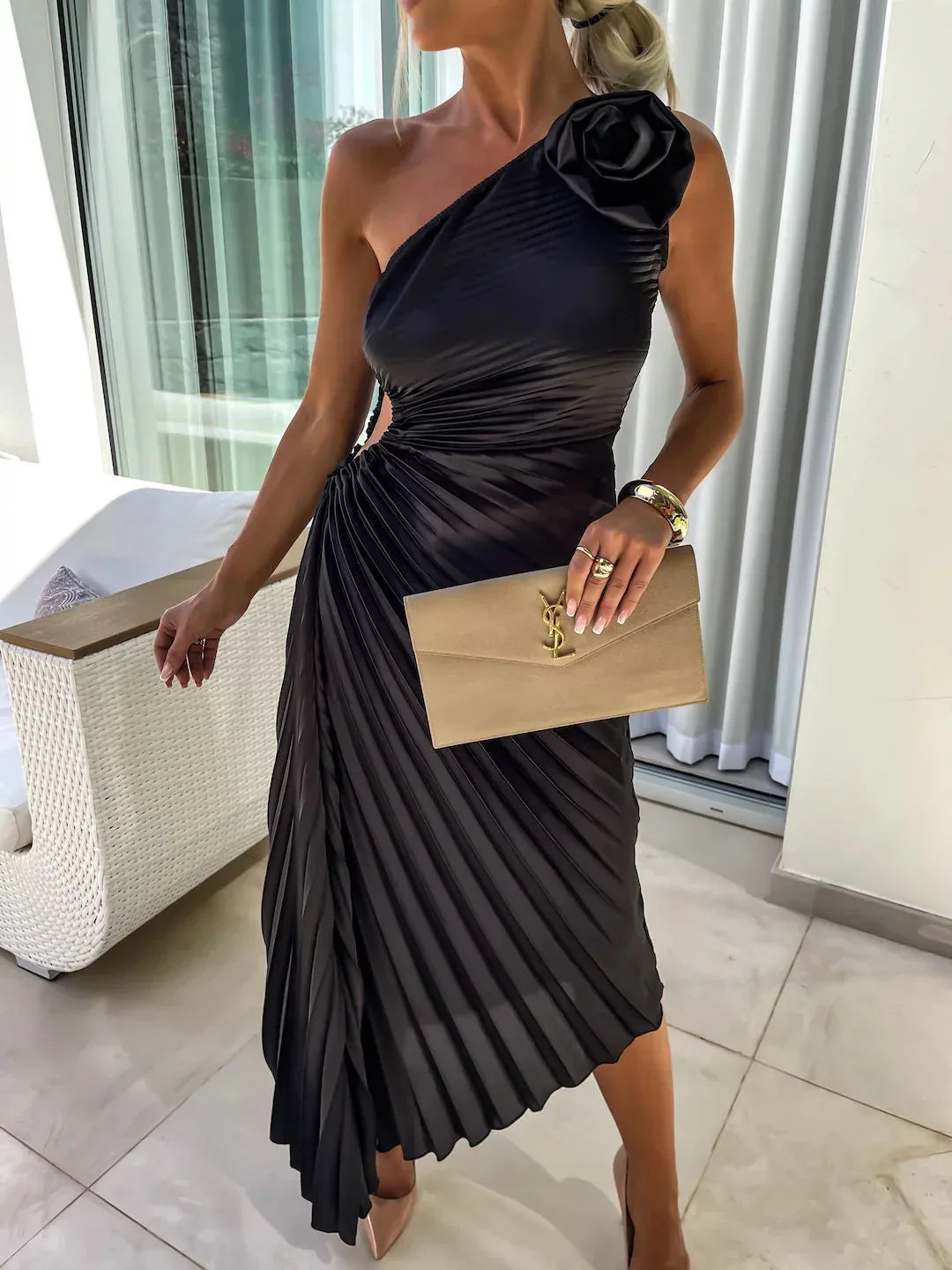 Ins Pleated One-shoulder Dress With Big Rose Flower Fashionable Sexy Evening Party Club Asymmetrical Dress - DanaFashionstore