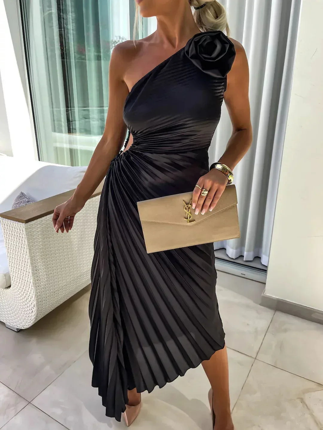 Ins Pleated One-shoulder Dress With Big Rose Flower Fashionable Sexy Evening Party Club Asymmetrical Dress - DanaFashionstore
