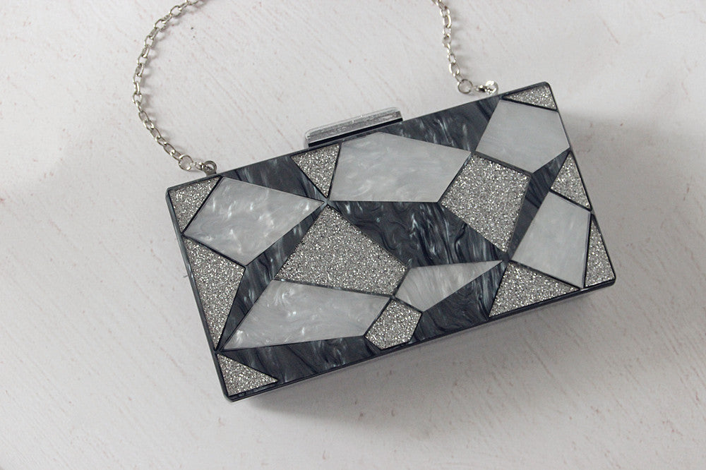 Fashion Black And White Contrast Acrylic Clutch - Dana Fashion