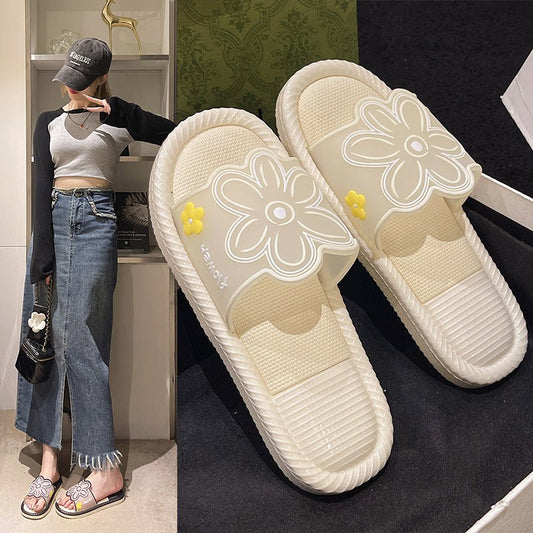 Cartoon Home Slippers For Women Summer $25.82 Dana Fashion Color: Beige Size: 36or37 Women's shoes Product information: Toe holder shape: round head Color: black, khaki, beige Shoe Upper material: PVC Size: 36-37 [smaller size],38-39 [smaller size],40-41