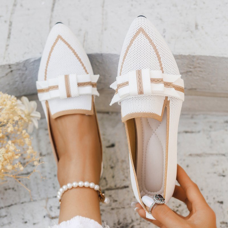 Casual And Comfortable Beautiful Bowknot Popular Element Shoes $25.99 Dana Fashion Color: Black Size: 36 Women's shoes Product information: Pattern: solid color Lining material: imitation leather Applicable sports: Hiking Color: brown, navy blue, ivory wh
