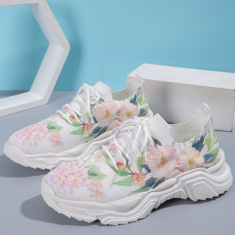 Casual Flower Sports Shoes Women Flat Bottom Plus Size $39.50 Dana Fashion Color: H14 Color Size: 35 Women's shoes Product information: Lining material: Mesh Upper height: low top Heel height: mid heel (3-5CM) Heel shape: flat heel Size: 35, 36, 37, 38, 3