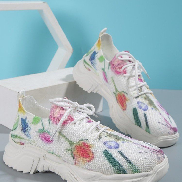 Casual Flower Sports Shoes Women Flat Bottom Plus Size $39.50 Dana Fashion Color: H16 Color Size: 35 Women's shoes Product information: Lining material: Mesh Upper height: low top Heel height: mid heel (3-5CM) Heel shape: flat heel Size: 35, 36, 37, 38, 3